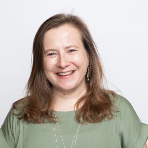 Monica Hobbs Vinluan headshot